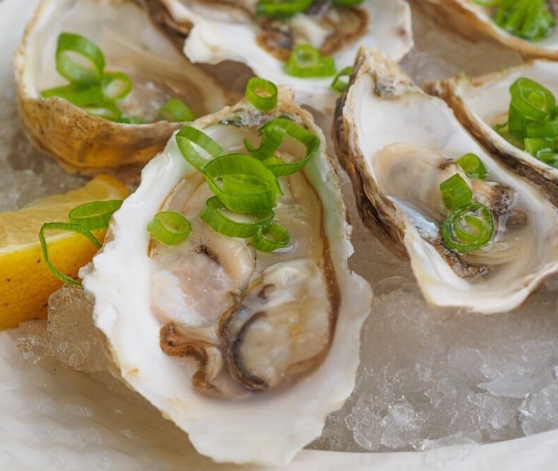 Christmas oysters with chardonnay dressing